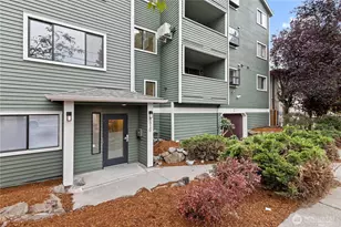 8816 Nesbit Ave N, Seattle, WA 98103 - Photo 16