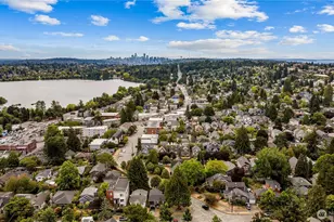 7520 Linden Ave N, Seattle, WA 98103 - Photo 32