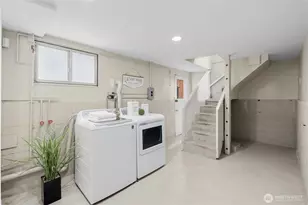 7520 Linden Ave N, Seattle, WA 98103 - Photo 22