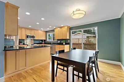 14859 NE 13th Street, Bellevue, WA 98007 - Photo 10