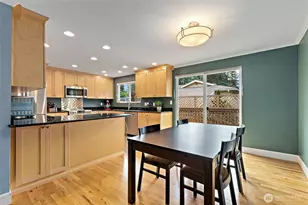 14859 NE 13th St, Bellevue, WA 98007 - Photo 10