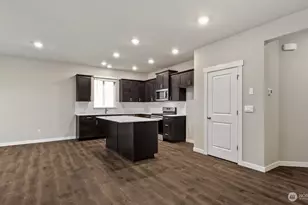 13828 11th Pl W, Lynnwood, WA 98087 - Photo 2