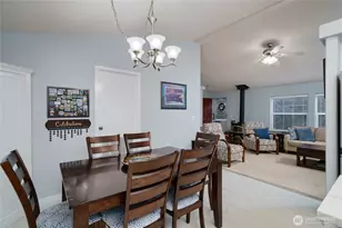 7037 Holiday Blvd, Anacortes, WA 98221 - Photo 8