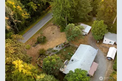 7037 Holiday Boulevard, Anacortes, WA 98221 - Photo 2