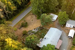 7037 Holiday Blvd, Anacortes, WA 98221 - Photo 2