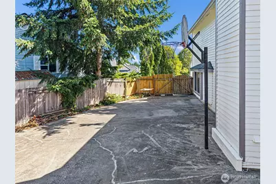 10247 Hamilton Place NW, Silverdale, WA 98383 - Photo 8