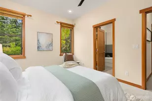 722 NE Vineyard Ln, Bainbridge Island, WA 98110 - Photo 24