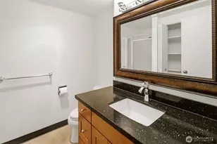 2100 3rd Ave, Seattle, WA 98121 - Photo 24