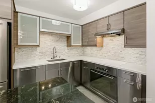 2100 3rd Ave, Seattle, WA 98121 - Photo 4