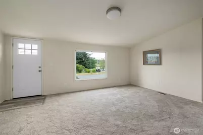 1012 Shawn Avenue, Oak Harbor, WA 98277 - Photo 6