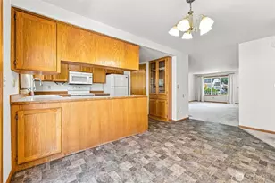112 W 2nd St, Everson, WA 98247 - Photo 8