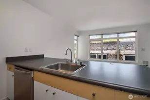 1610 Belmont Ave, Seattle, WA 98122 - Photo 8