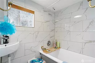2040 Westlake Ave N, Seattle, WA 98109 - Photo 16