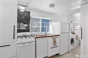 2040 Westlake Ave N, Seattle, WA 98109 - Photo 6