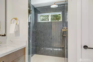 121 N 136th St, Seattle, WA 98133 - Photo 24
