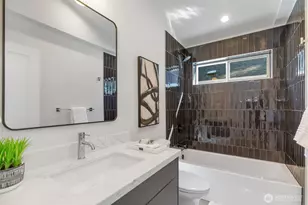 121 N 136th St, Seattle, WA 98133 - Photo 30