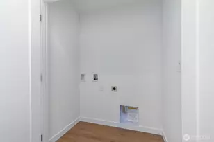 123 N 136th St, Seattle, WA 98133 - Photo 32