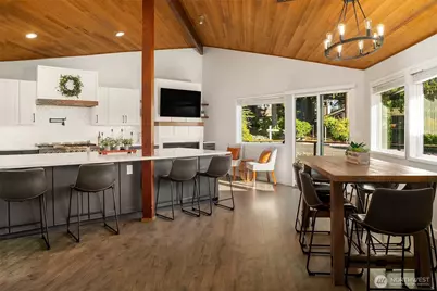 7017 165th Place SW, Edmonds, WA 98026 - Photo 10