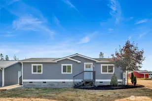 7633 Avery Ln, Custer, WA 98240 - Photo 2