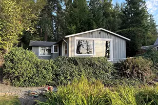 3722 Forest Beach Dr, Gig Harbor, WA 98335 - Photo 4