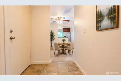 28307 18th Avenue S #B201, Federal Way, WA 98003 - Photo 2