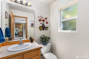 6260 Alexis Dr NE, Bremerton, WA 98311 - Photo 10