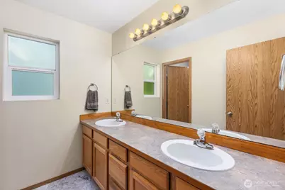 6260 Alexis Drive NE, Bremerton, WA 98311 - Photo 12