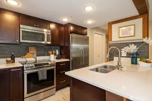 823 N 161st Pl, Seattle, WA 98133 - Photo 10