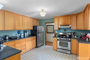 3020 NW 60th St, Seattle, WA 98107 - Photo 6