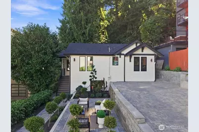 4011 SW Maryland Place, Seattle, WA 98116 - Photo 2