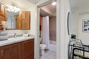 4423 Phinney Ave N, Seattle, WA 98103 - Photo 24