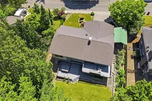 17816 NE 12th St, Bellevue, WA 98008 - Photo 34