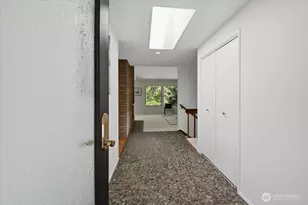 17816 NE 12th St, Bellevue, WA 98008 - Photo 2