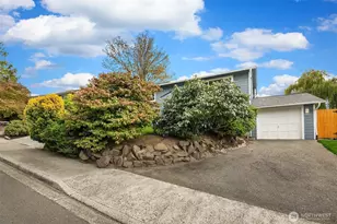 10125 NE 202nd St, Bothell, WA 98011 - Photo 32