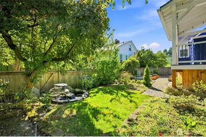10532 Evanston Avenue N, Seattle, WA 98133 - Photo 32