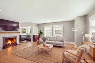 10532 Evanston Ave N, Seattle, WA 98133 - Photo 8