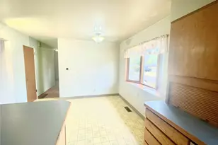 610 SW Front Ave, Castle Rock, WA 98611 - Photo 6