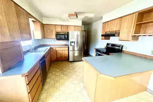 610 SW Front Ave, Castle Rock, WA 98611 - Photo 4