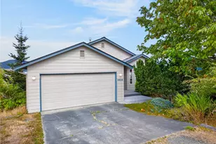 3812 W 3rd St, Anacortes, WA 98221 - Photo 2