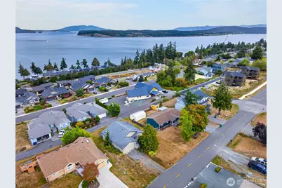 3812 W 3rd Street, Anacortes, WA 98221 - Photo 30