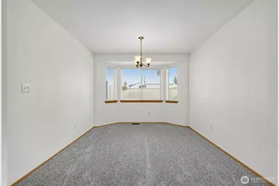 7603 46th Avenue E, Tacoma, WA 98443 - Photo 8