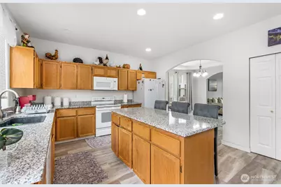 16812 118th Avenue Ct E, Puyallup, WA 98374 - Photo 10