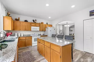 16812 118th Ave Ct E, Puyallup, WA 98374 - Photo 10