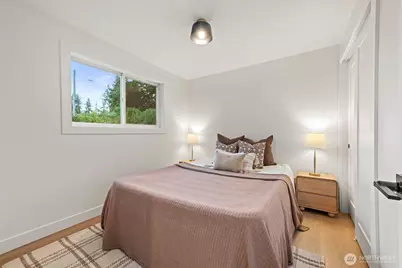 16301 Wallingford Avenue N, Shoreline, WA 98133 - Photo 22