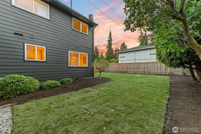 16301 Wallingford Avenue N, Shoreline, WA 98133 - Photo 26