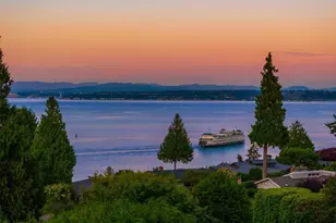 10793 NE Bill Point Dr, Bainbridge Island, WA 98110 - Photo 2