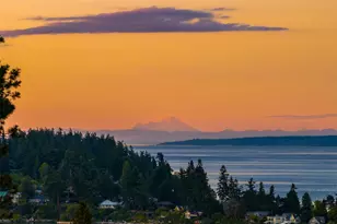 10793 NE Bill Point Dr, Bainbridge Island, WA 98110 - Photo 4