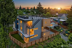 3319 W Elmore St, Seattle, WA 98199 - Photo 1