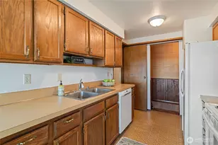 3350 Narrows View Ln NE, Bremerton, WA 98310 - Photo 12