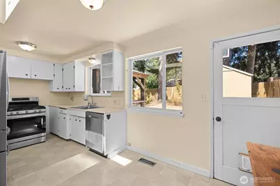 1216 N 172nd Street, Shoreline, WA 98133 - Photo 10